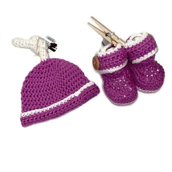 Wee Booties Purple Crochet Hat & Booties NWT 3-6M - Picture 1 of 9